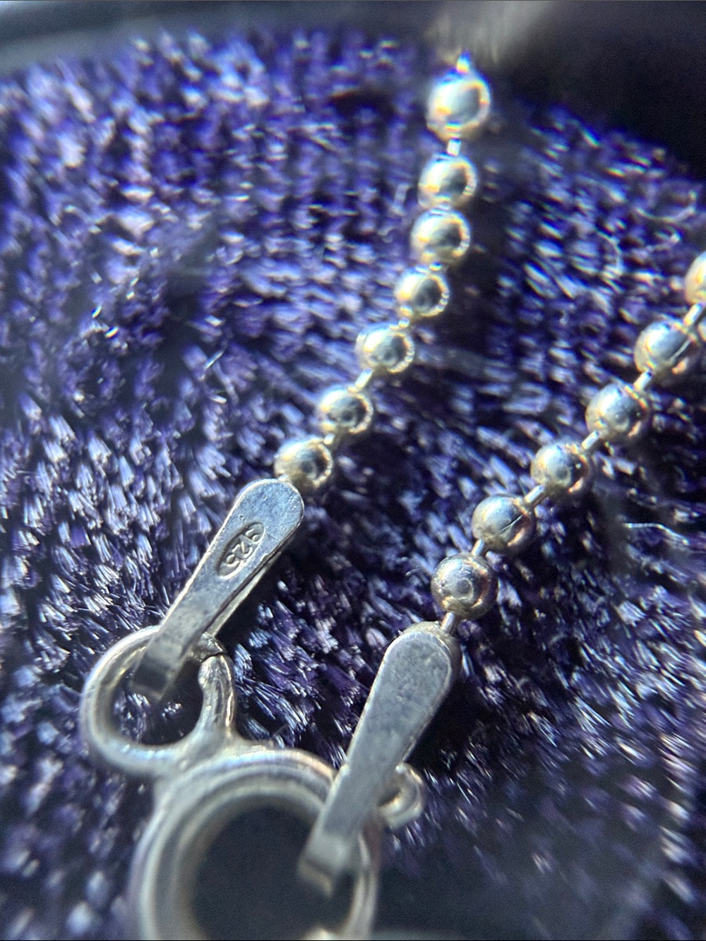 925 sterling silver necklace with large green sparkling stone - Picture 7 of 10
